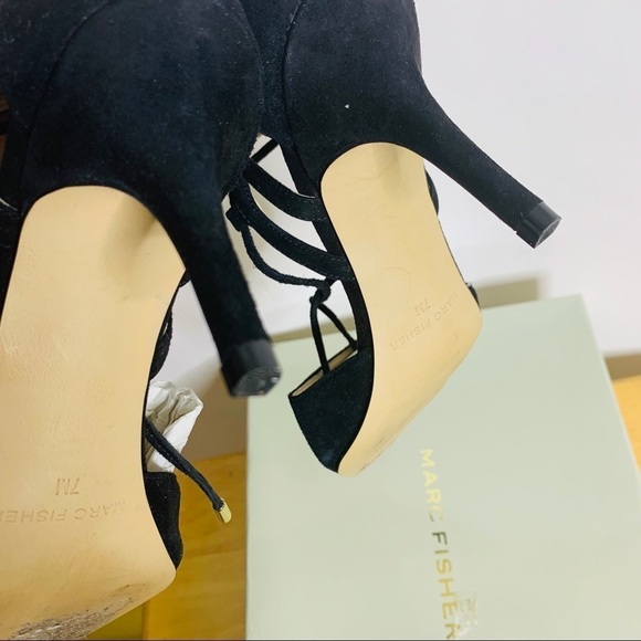 Marc Fisher Suede Pumps - Picture 6 of 6